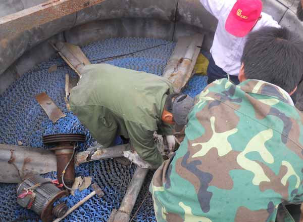 冷卻塔布水器更換