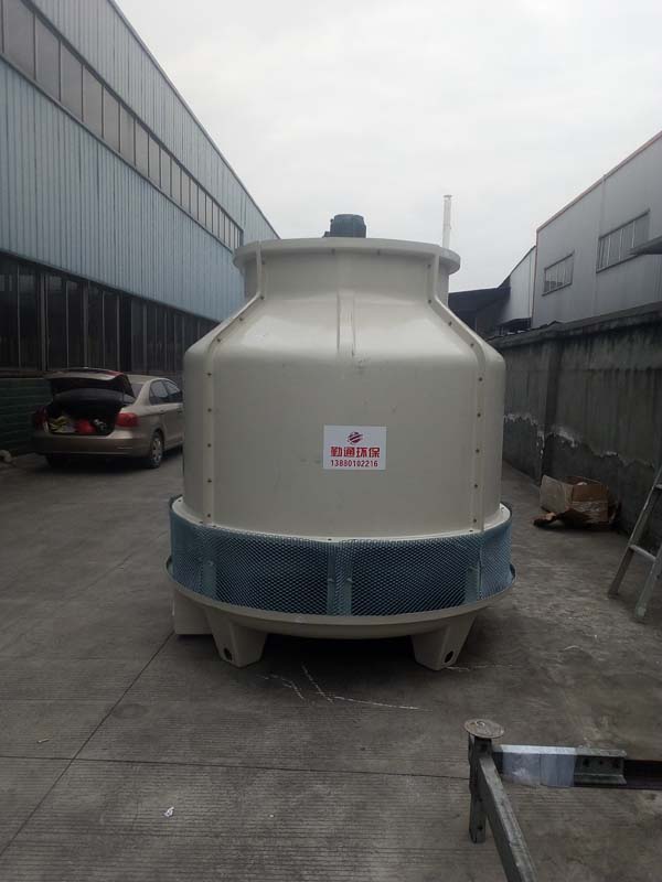 成都清白江60T圓形冷卻塔安裝現(xiàn)場(chǎng)